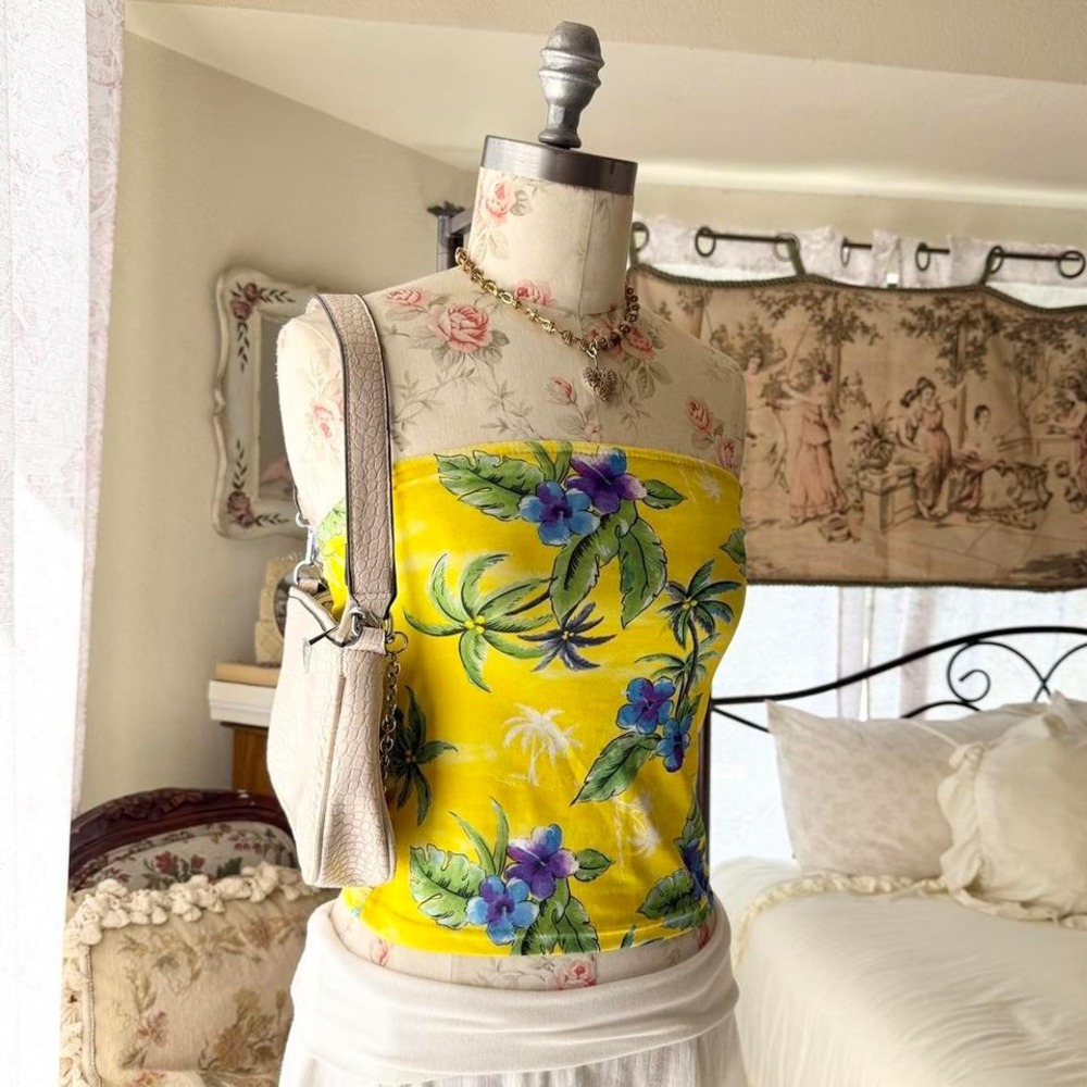 yellow floral tube‎ top